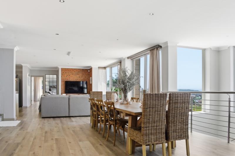 4 Bedroom Property for Sale in Hartenbos Heuwels Western Cape